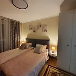 公寓 2 *